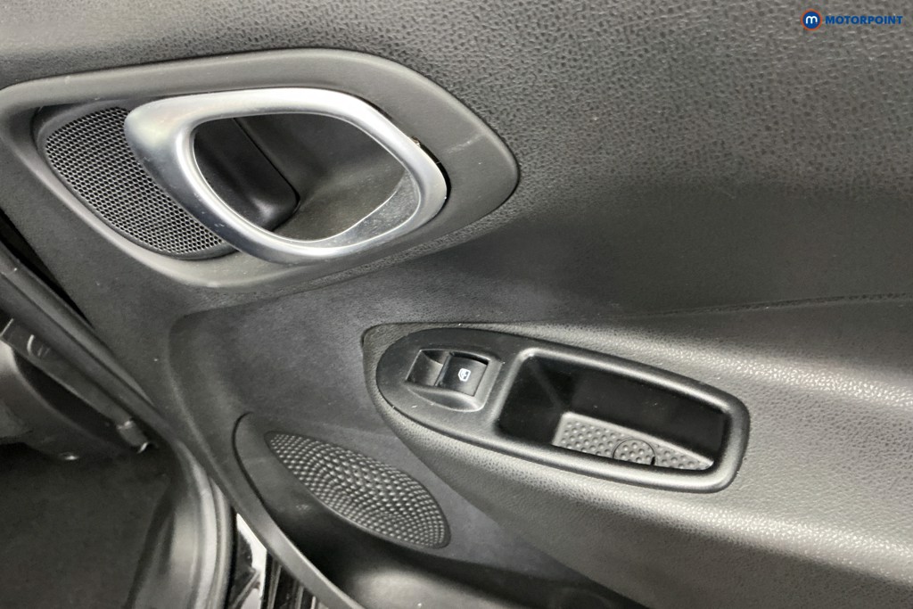 Fiat 500L Cross Manual Petrol Hatchback - Stock Number (1642263) - 26th supplementary image