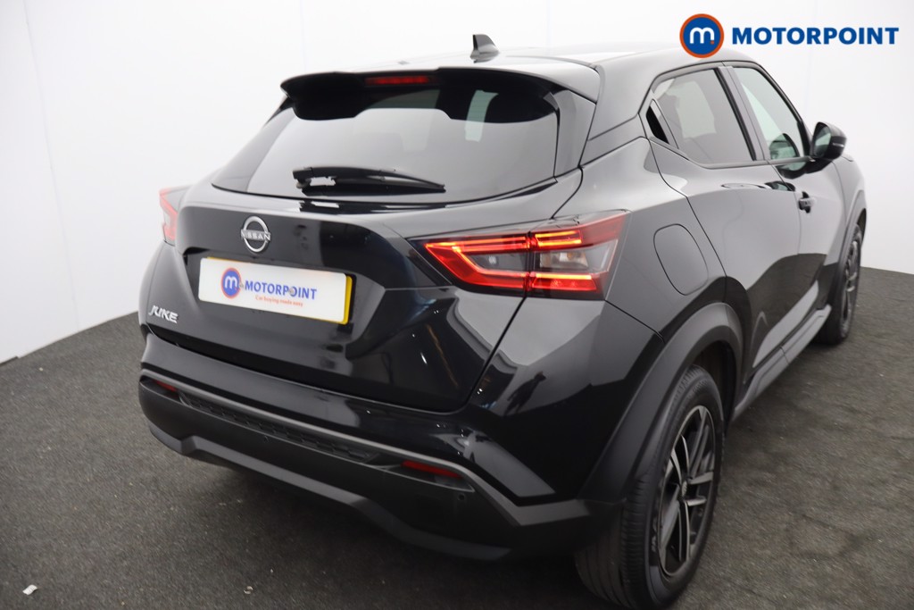 Nissan Juke N-Connecta Automatic Petrol SUV - Stock Number (1642407) - 2nd supplementary image