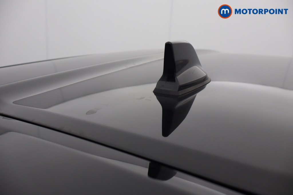 Nissan Juke N-Connecta Automatic Petrol SUV - Stock Number (1642407) - 4th supplementary image