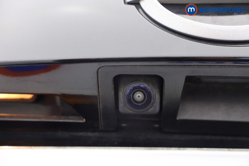 Nissan Juke N-Connecta Automatic Petrol SUV - Stock Number (1642407) - 5th supplementary image