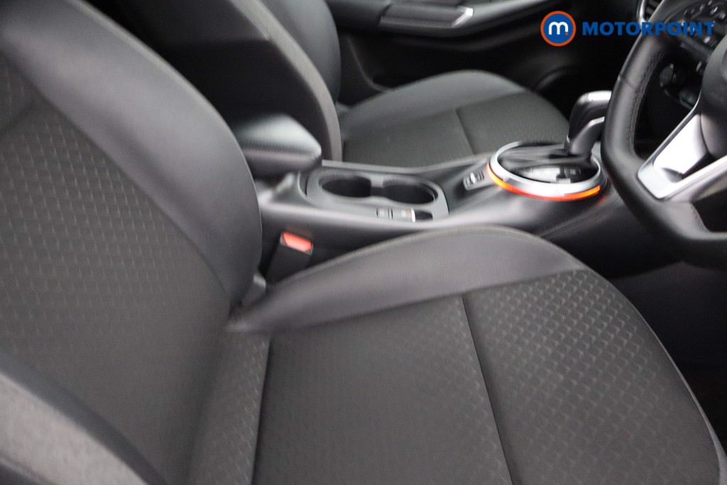 Nissan Juke N-Connecta Automatic Petrol SUV - Stock Number (1642407) - 14th supplementary image