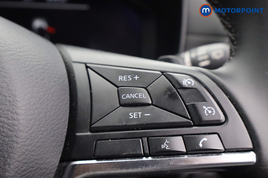 Nissan Juke N-Connecta Automatic Petrol SUV - Stock Number (1642407) - 16th supplementary image