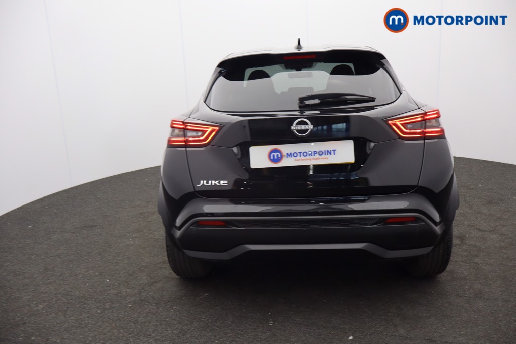 Nissan Juke N-Connecta Automatic Petrol SUV - Stock Number (1642407) - 1st supplementary image