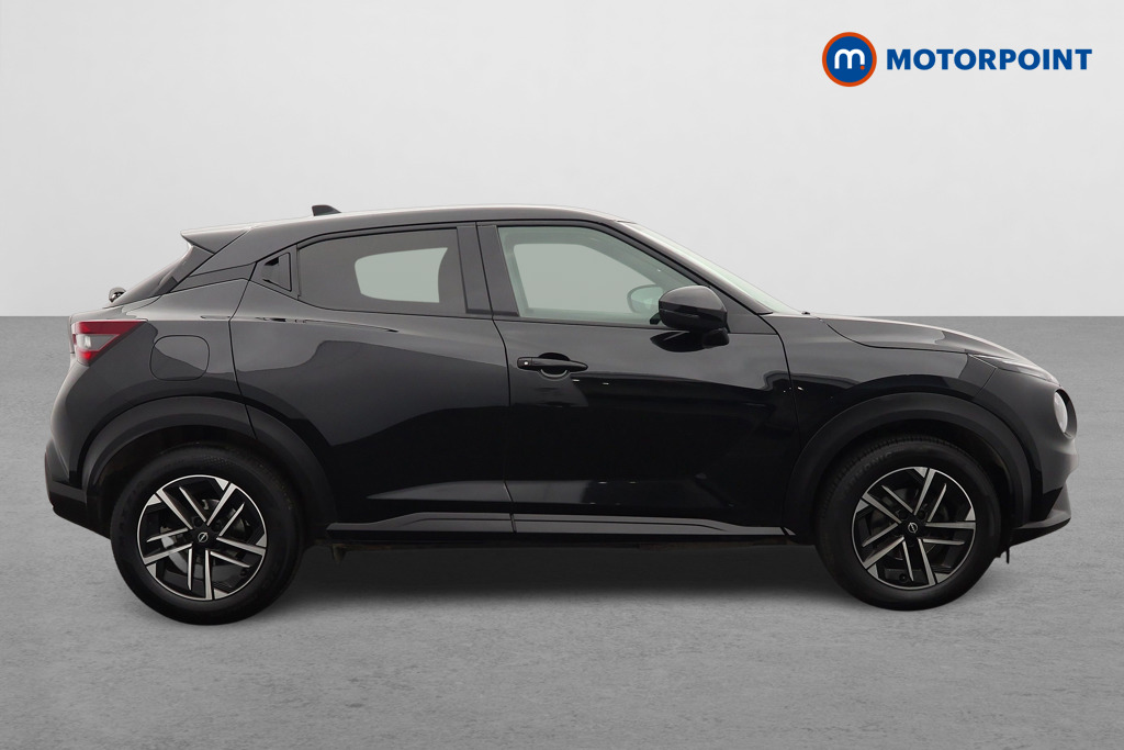 Nissan Juke N-Connecta Automatic Petrol SUV - Stock Number (1642407) - Drivers side