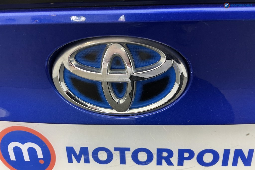 Toyota C-Hr Design Automatic Petrol-Electric Hybrid SUV - Stock Number (1642625) - 33rd supplementary image