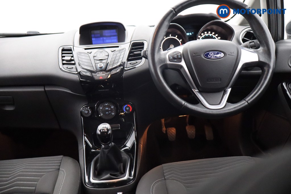 Ford Fiesta Zetec Manual Petrol Hatchback - Stock Number (1642854) - 7th supplementary image