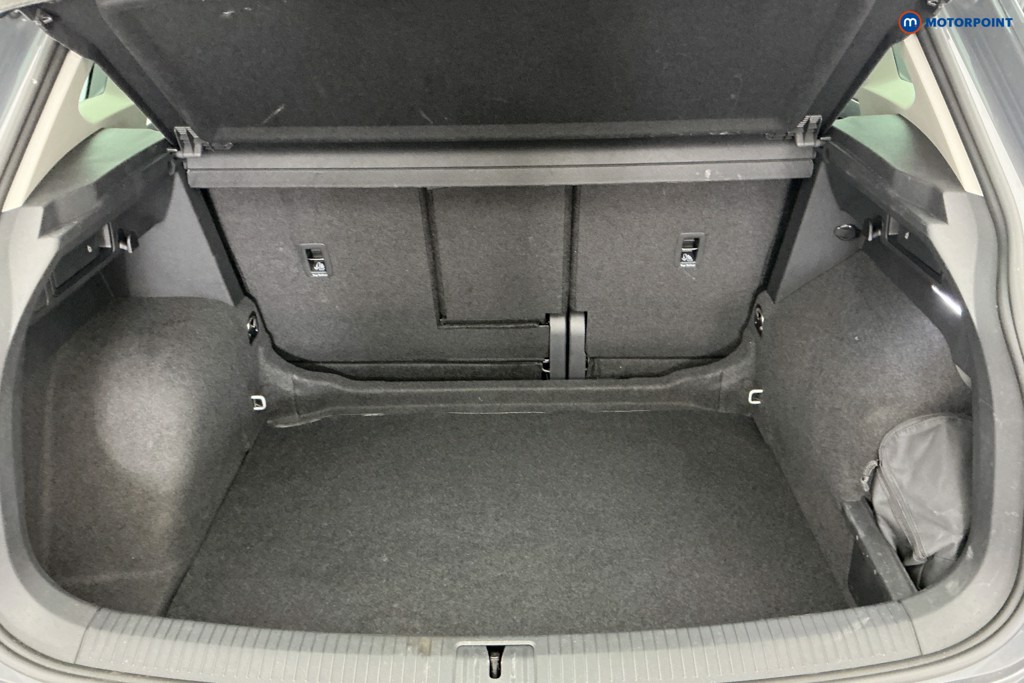Volkswagen Tiguan Life Automatic Petrol SUV - Stock Number (1643168) - 3rd supplementary image