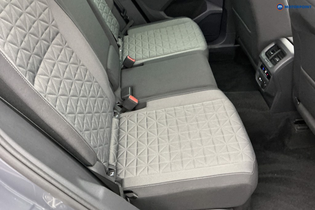 Volkswagen Tiguan Life Automatic Petrol SUV - Stock Number (1643168) - 4th supplementary image