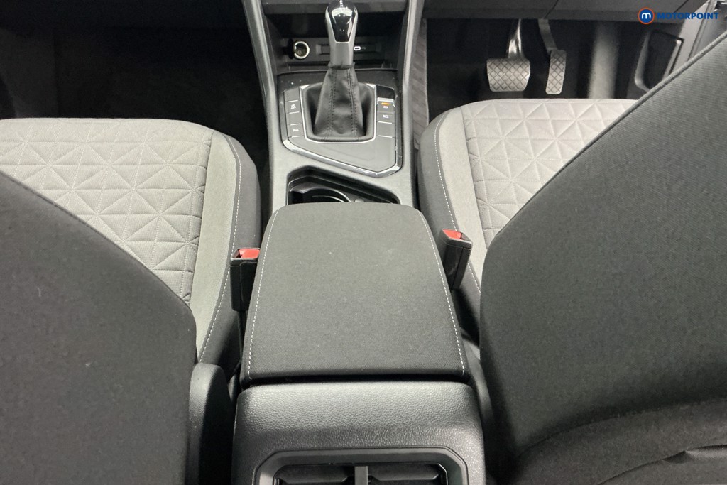 Volkswagen Tiguan Life Automatic Petrol SUV - Stock Number (1643168) - 11th supplementary image