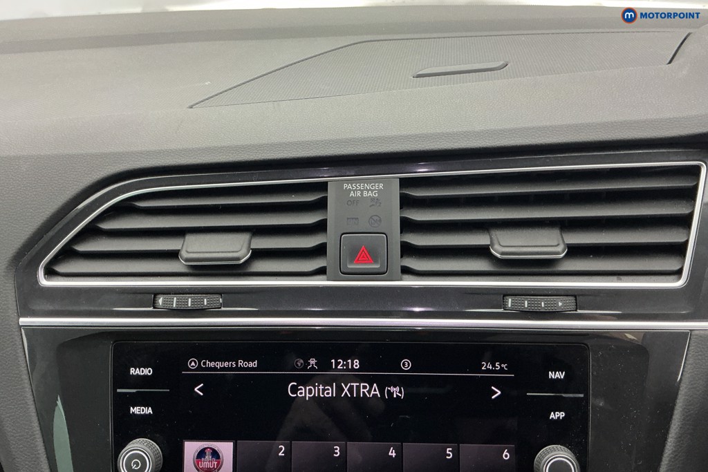 Volkswagen Tiguan Life Automatic Petrol SUV - Stock Number (1643168) - 18th supplementary image