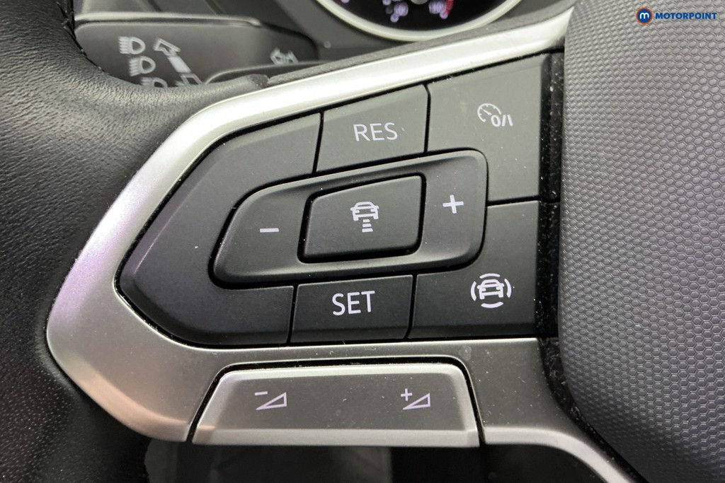 Volkswagen Tiguan Life Automatic Petrol SUV - Stock Number (1643168) - 21st supplementary image