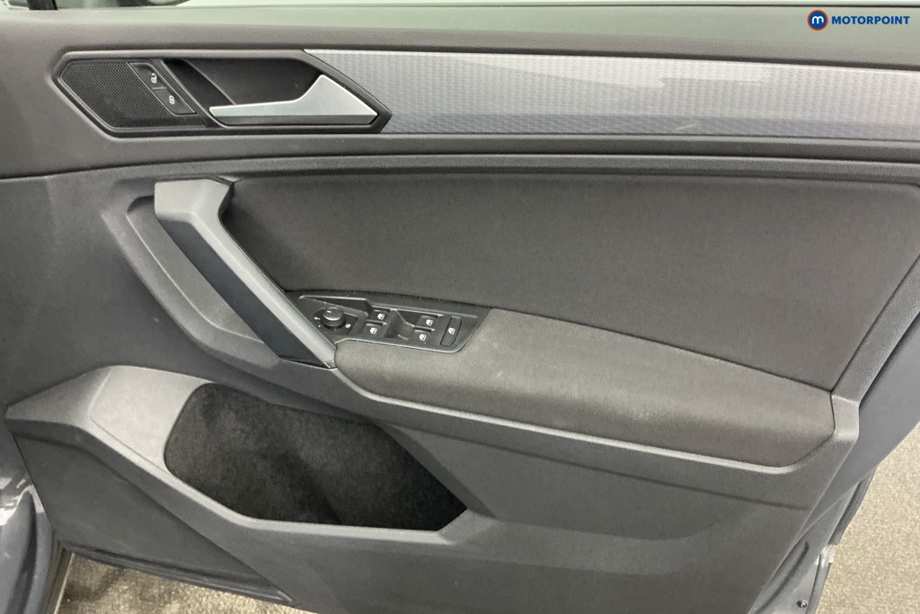 Volkswagen Tiguan Life Automatic Petrol SUV - Stock Number (1643168) - 25th supplementary image