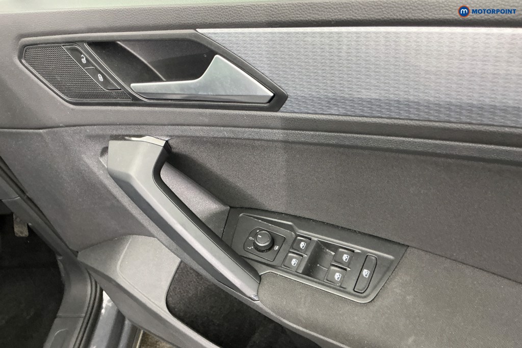 Volkswagen Tiguan Life Automatic Petrol SUV - Stock Number (1643168) - 26th supplementary image