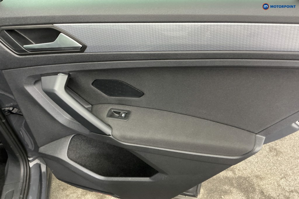 Volkswagen Tiguan Life Automatic Petrol SUV - Stock Number (1643168) - 27th supplementary image