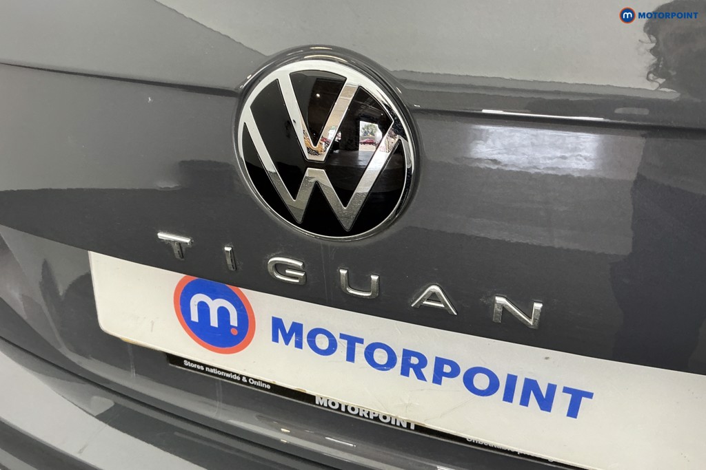 Volkswagen Tiguan Life Automatic Petrol SUV - Stock Number (1643168) - 32nd supplementary image