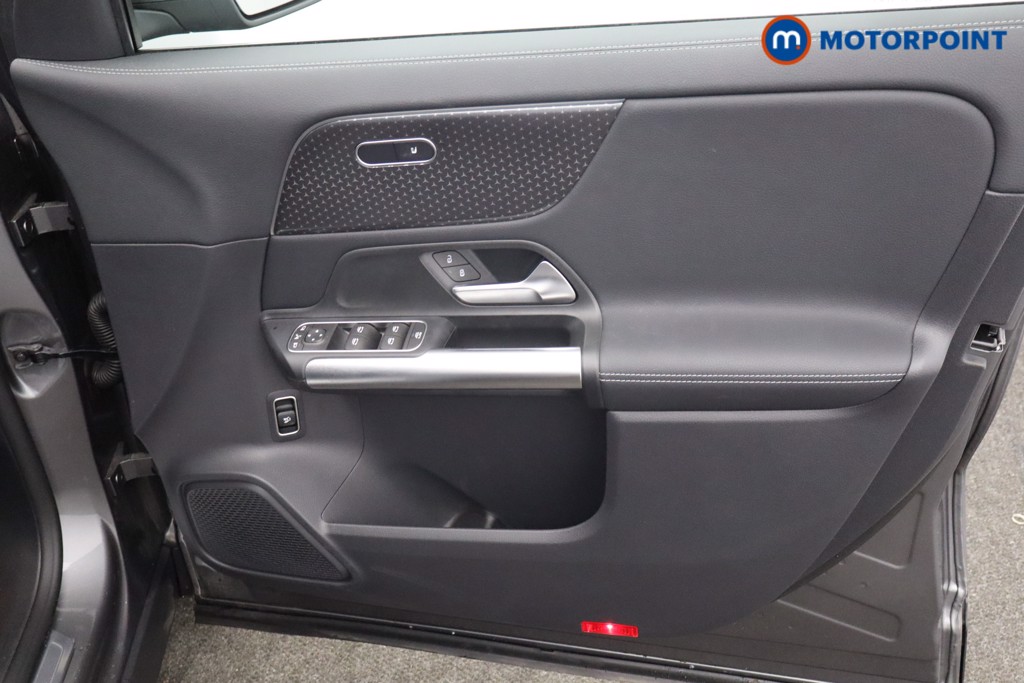 Mercedes-Benz EQA Sport Executive Automatic Electric SUV - Stock Number (1643618) - 9th supplementary image