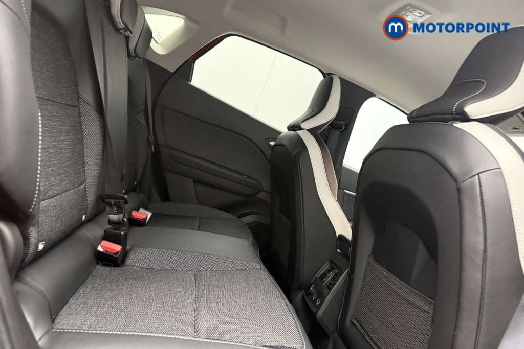 Renault Captur Techno Automatic Petrol-Electric Hybrid SUV - Stock Number (1643659) - 9th supplementary image