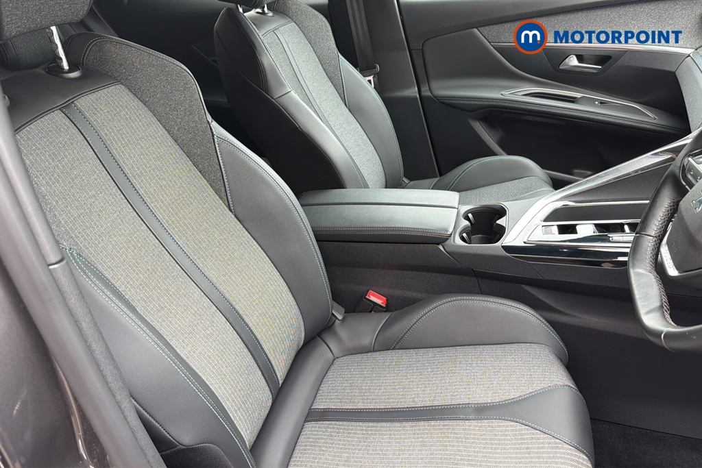 Peugeot 3008 Allure Premium-Plus Automatic Petrol Plug-In Hybrid SUV - Stock Number (1644487) - 10th supplementary image