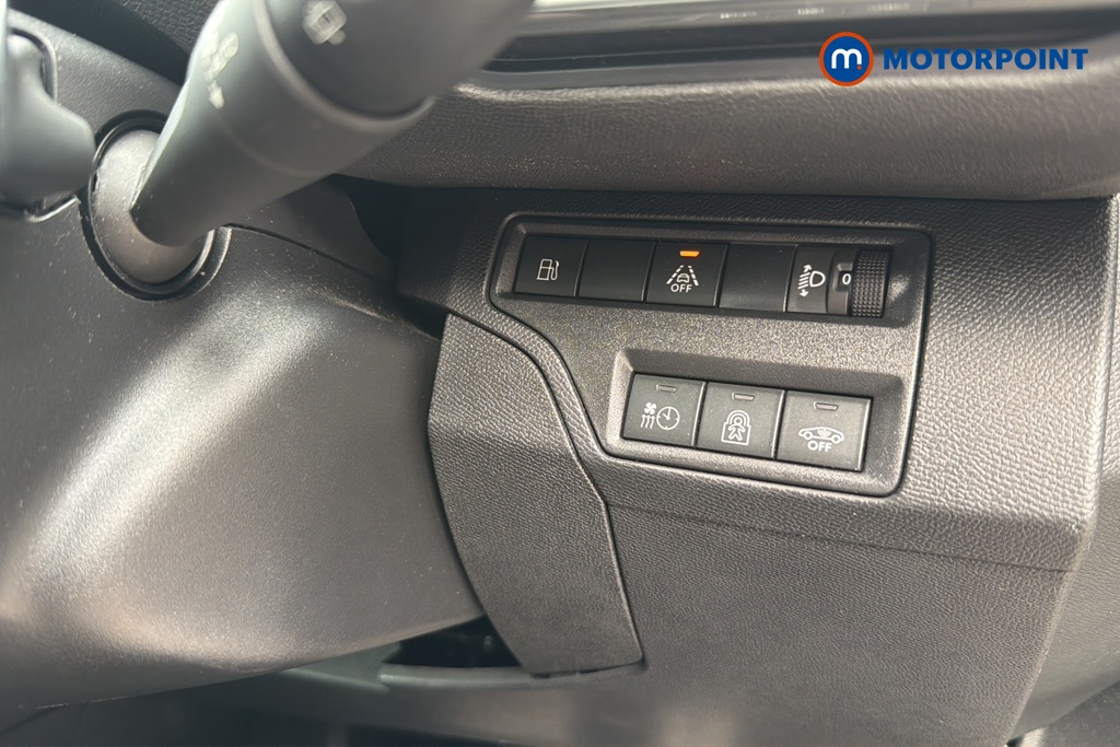 Peugeot 3008 Allure Premium-Plus Automatic Petrol Plug-In Hybrid SUV - Stock Number (1644487) - 11th supplementary image