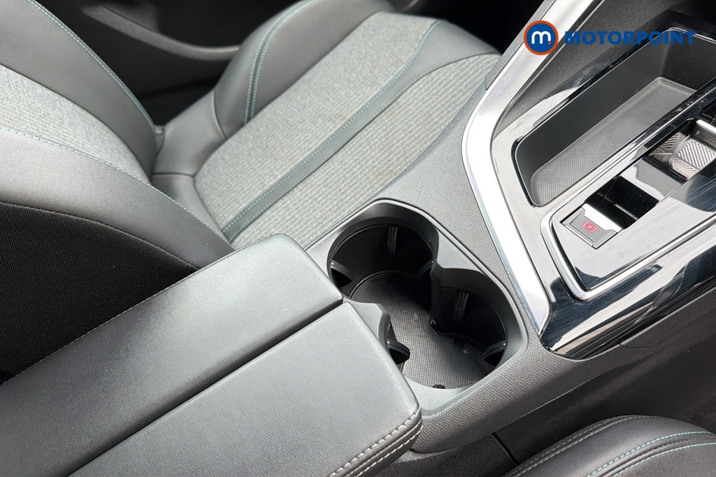 Peugeot 3008 Allure Premium-Plus Automatic Petrol Plug-In Hybrid SUV - Stock Number (1644487) - 16th supplementary image