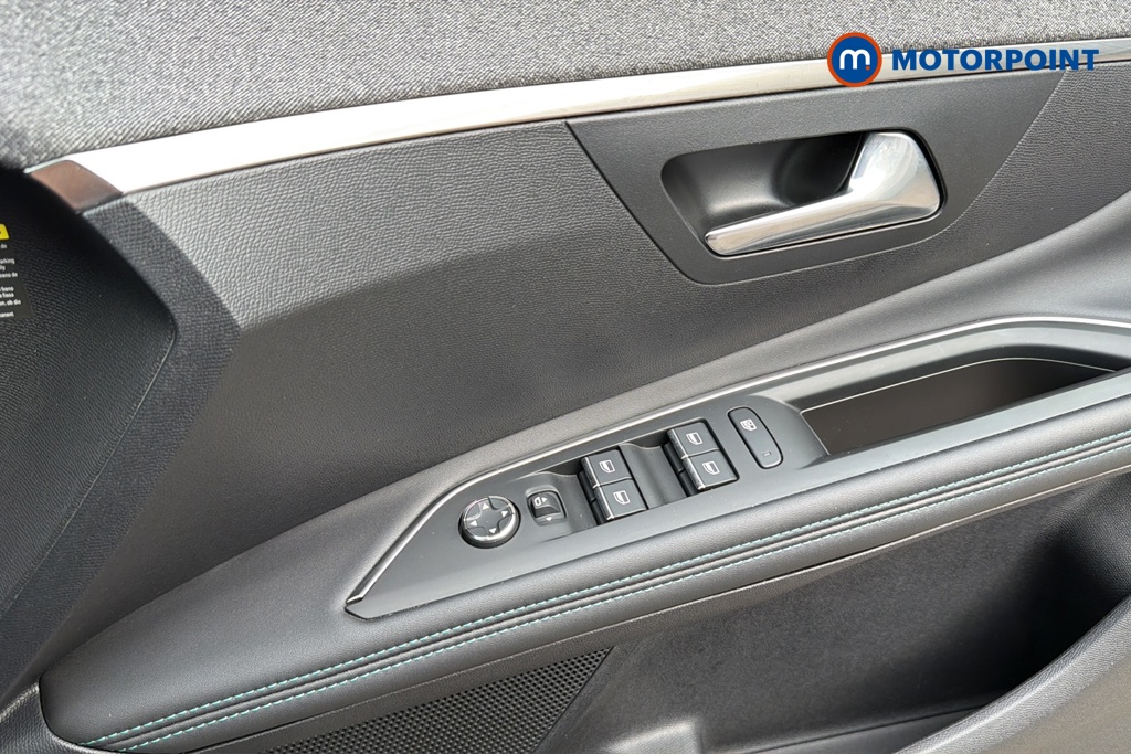 Peugeot 3008 Allure Premium-Plus Automatic Petrol Plug-In Hybrid SUV - Stock Number (1644487) - 19th supplementary image