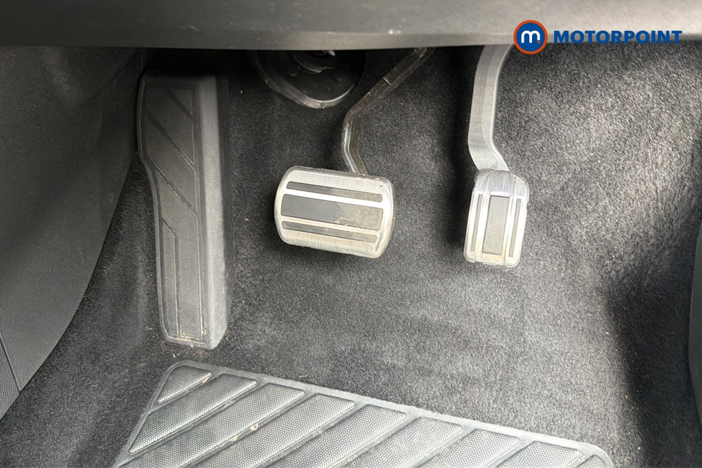 Peugeot 3008 Allure Premium-Plus Automatic Petrol Plug-In Hybrid SUV - Stock Number (1644487) - 24th supplementary image