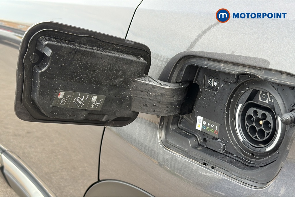 Peugeot 3008 Allure Premium-Plus Automatic Petrol Plug-In Hybrid SUV - Stock Number (1644487) - 40th supplementary image