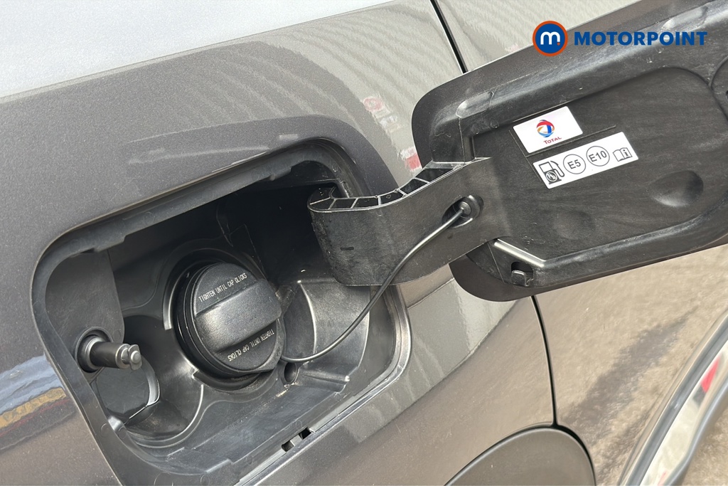 Peugeot 3008 Allure Premium-Plus Automatic Petrol Plug-In Hybrid SUV - Stock Number (1644487) - 41st supplementary image