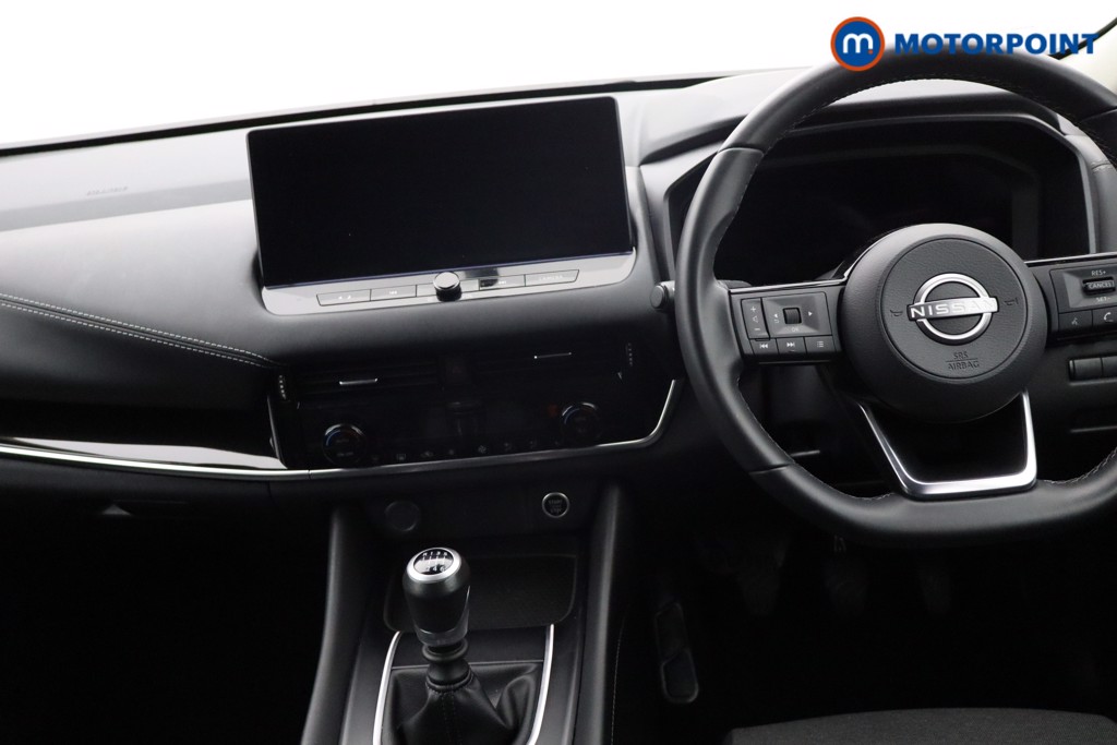 Nissan Qashqai N-Connecta Manual Petrol SUV - Stock Number (1644536) - 9th supplementary image