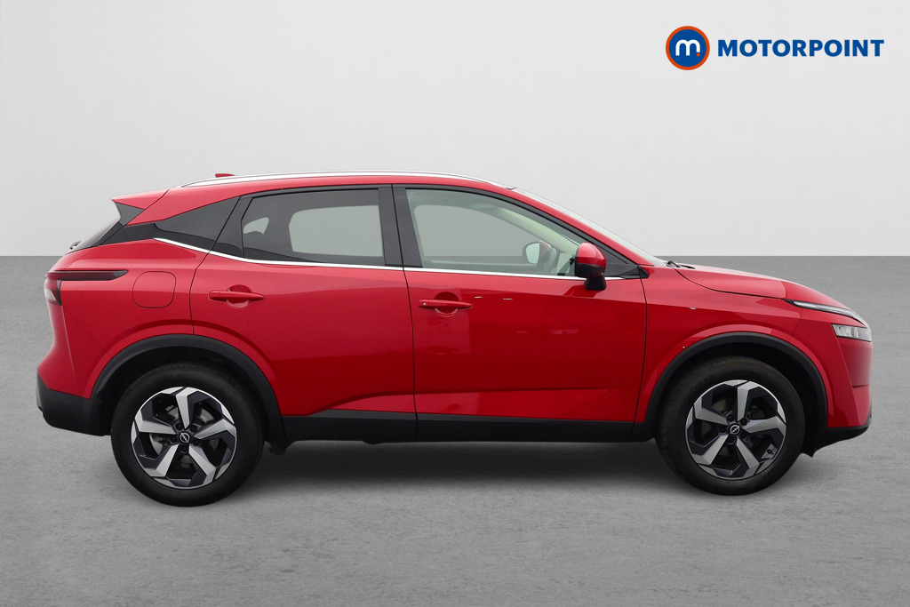 Nissan Qashqai N-Connecta Manual Petrol SUV - Stock Number (1644536) - Drivers side