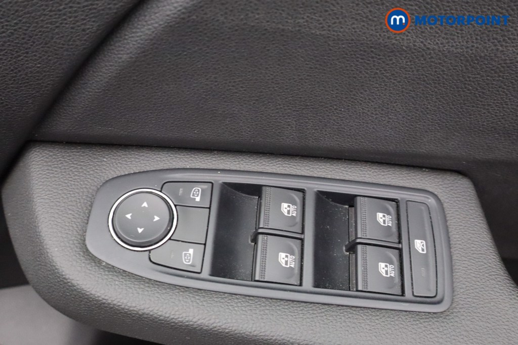 Renault Clio Evolution Manual Petrol Hatchback - Stock Number (1644569) - 9th supplementary image
