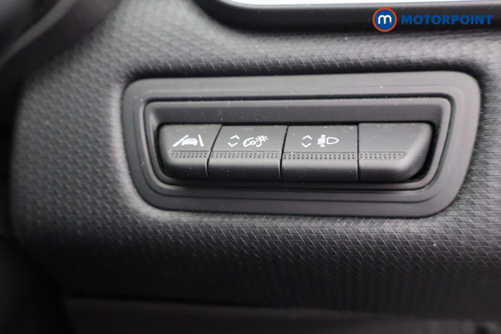 Renault Clio Evolution Manual Petrol Hatchback - Stock Number (1644569) - 11th supplementary image