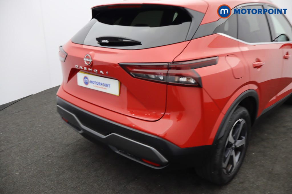Nissan Qashqai N-Connecta Manual Petrol SUV - Stock Number (1644596) - 2nd supplementary image