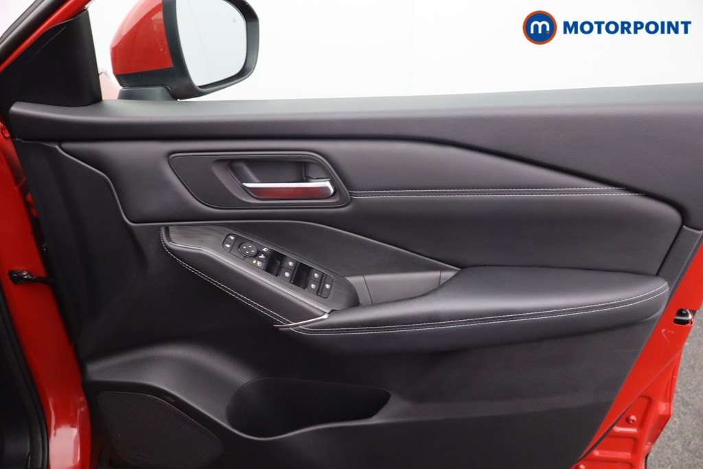 Nissan Qashqai N-Connecta Manual Petrol SUV - Stock Number (1644596) - 10th supplementary image