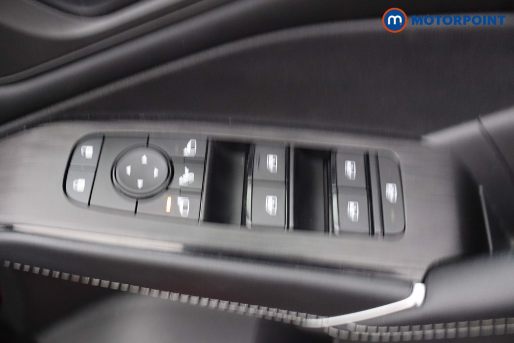 Nissan Qashqai N-Connecta Manual Petrol SUV - Stock Number (1644596) - 11th supplementary image