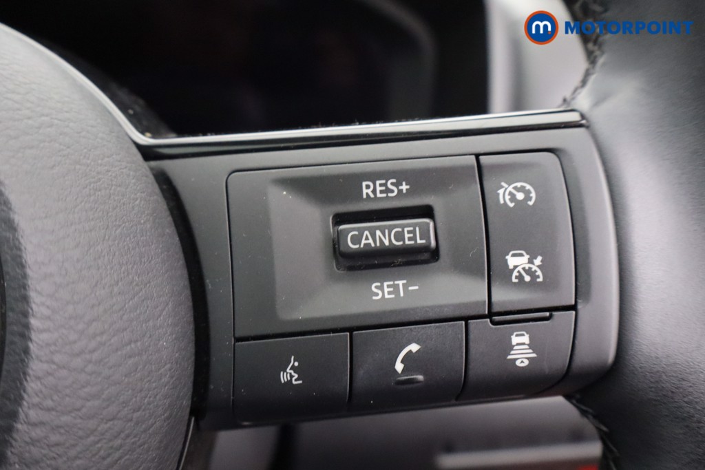 Nissan Qashqai N-Connecta Manual Petrol SUV - Stock Number (1644596) - 14th supplementary image