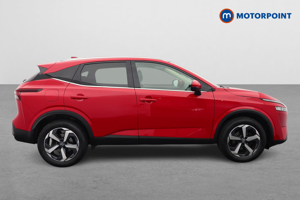 Nissan Qashqai N-Connecta Manual Petrol SUV - Stock Number (1644596) - Drivers side