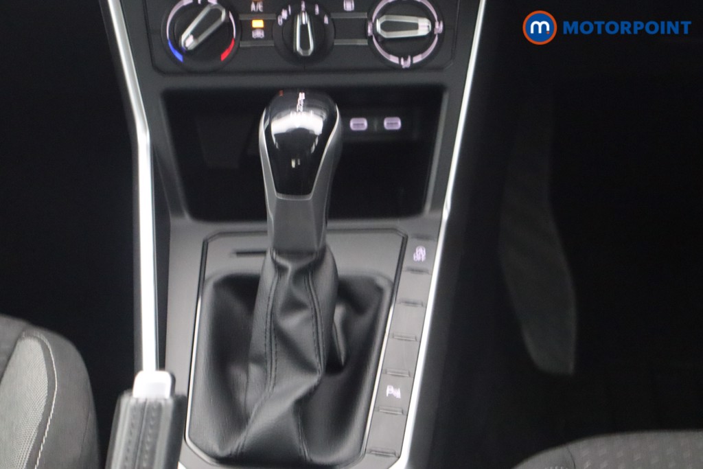 Volkswagen Polo Life Automatic Petrol Hatchback - Stock Number (1644701) - 5th supplementary image
