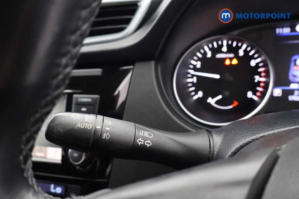 Nissan Qashqai Acenta Premium Automatic Petrol SUV - Stock Number (1644710) - 5th supplementary image