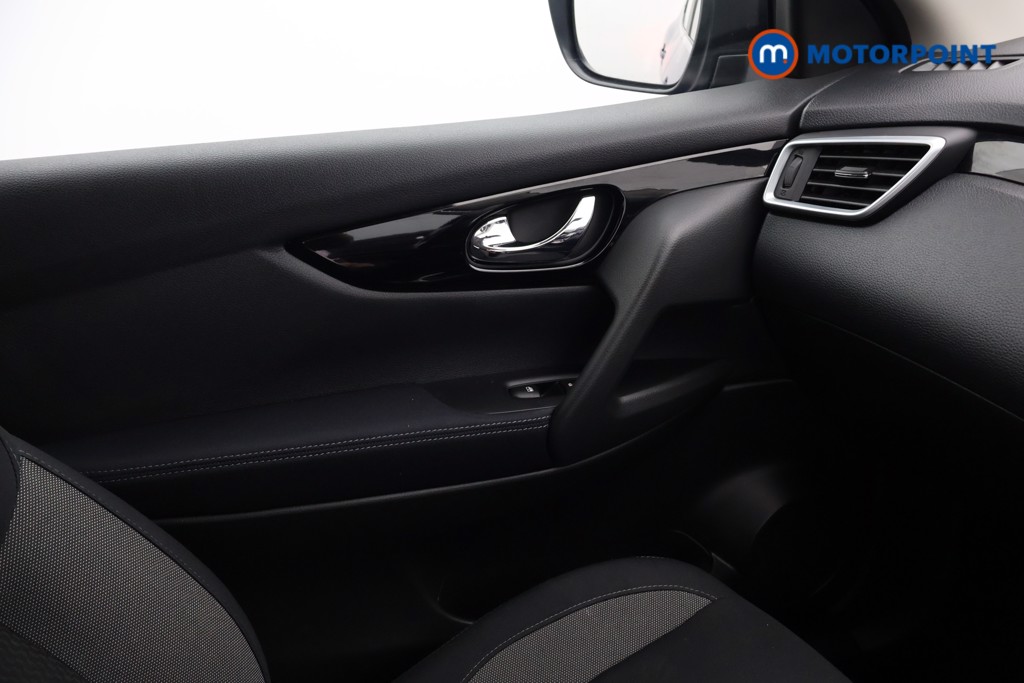 Nissan Qashqai Acenta Premium Automatic Petrol SUV - Stock Number (1644710) - 10th supplementary image