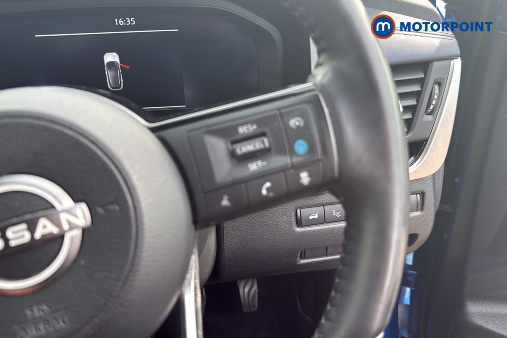 Nissan Qashqai Tekna Manual Petrol SUV - Stock Number (1645135) - 3rd supplementary image