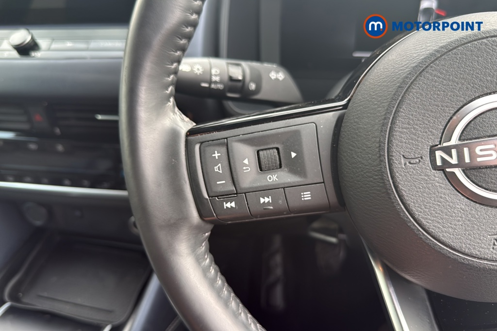 Nissan Qashqai Tekna Manual Petrol SUV - Stock Number (1645135) - 4th supplementary image