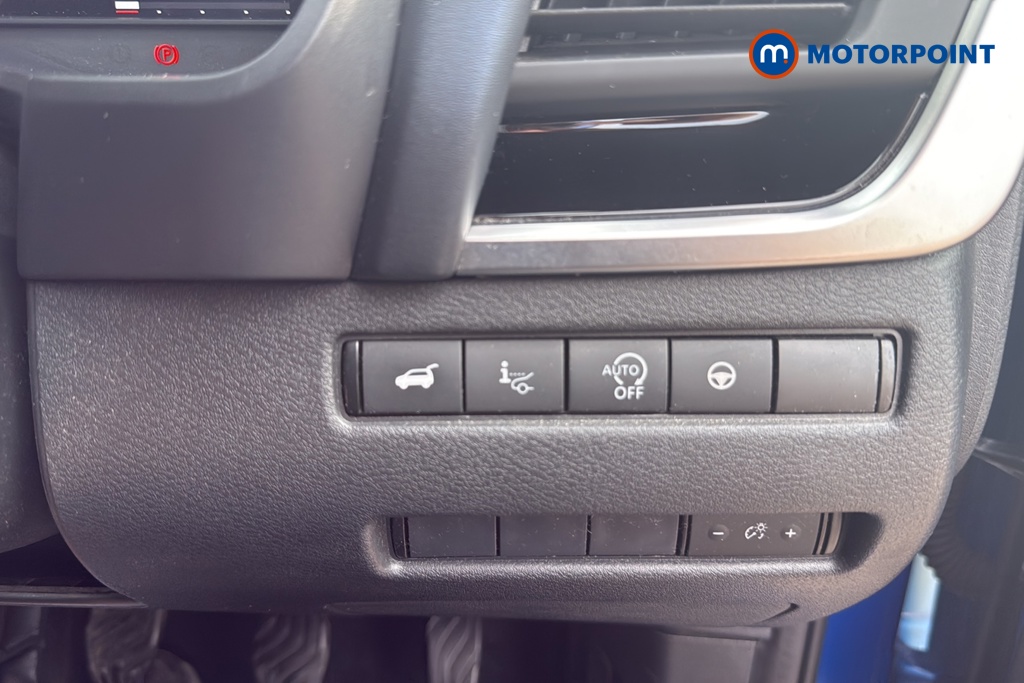 Nissan Qashqai Tekna Manual Petrol SUV - Stock Number (1645135) - 10th supplementary image
