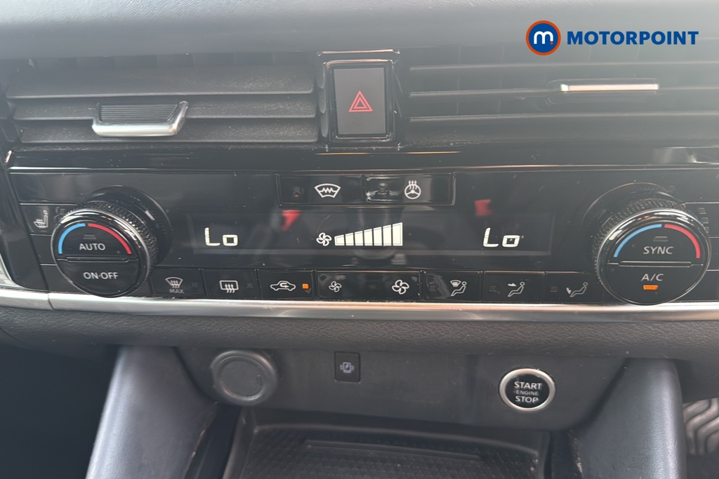 Nissan Qashqai Tekna Manual Petrol SUV - Stock Number (1645135) - 14th supplementary image