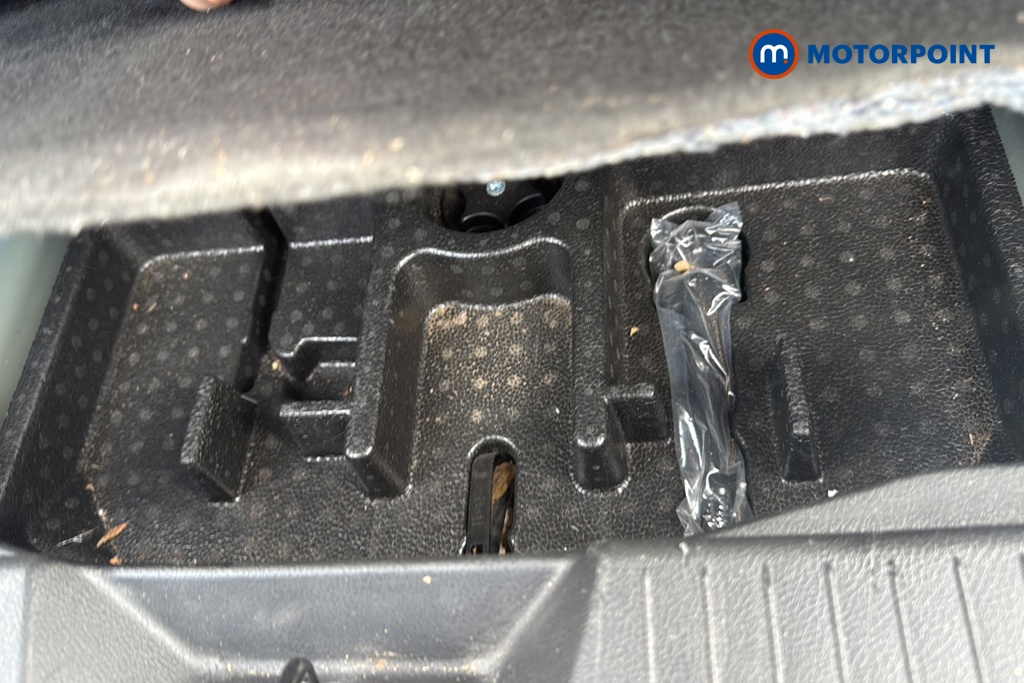Nissan Qashqai Tekna Manual Petrol SUV - Stock Number (1645135) - 33rd supplementary image