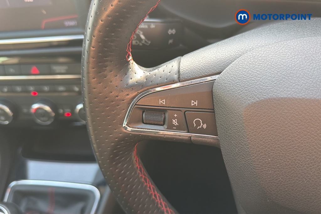 Seat Leon Fr Black Edition Manual Petrol Hatchback - Stock Number (1645258) - 4th supplementary image