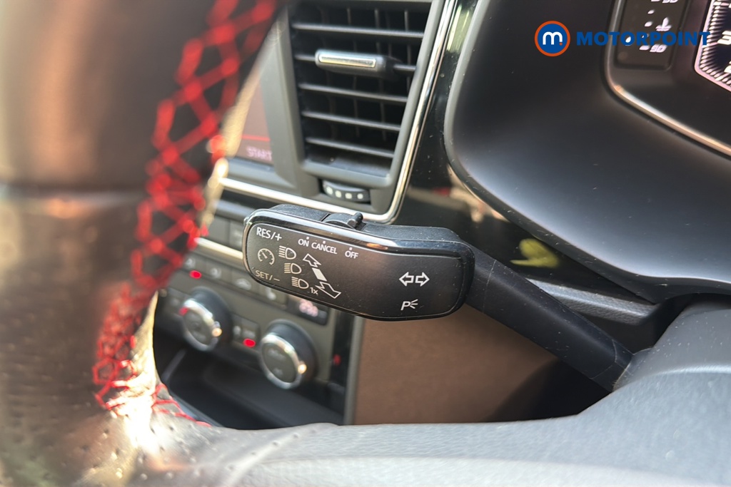Seat Leon Fr Black Edition Manual Petrol Hatchback - Stock Number (1645258) - 5th supplementary image