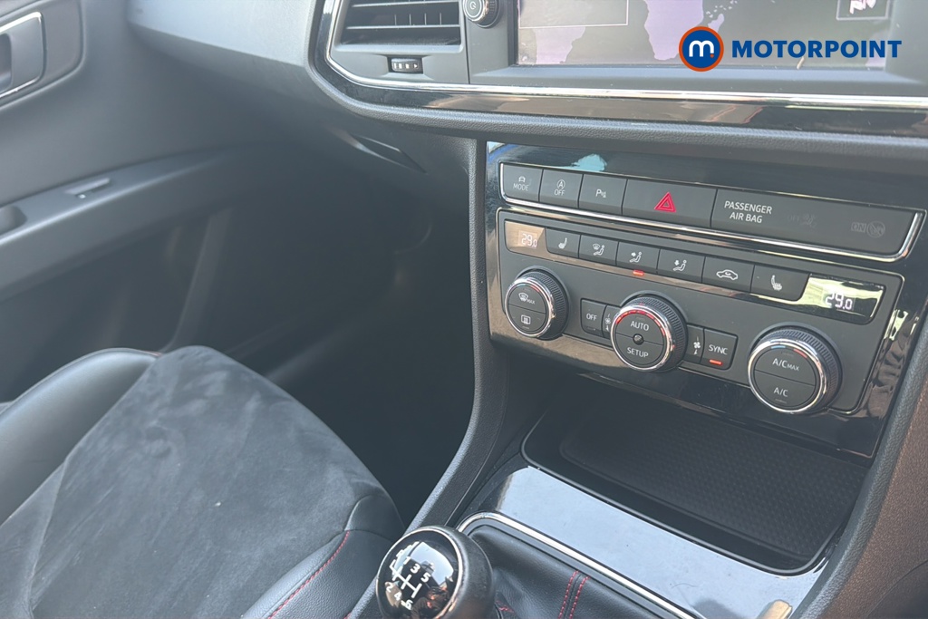 Seat Leon Fr Black Edition Manual Petrol Hatchback - Stock Number (1645258) - 12th supplementary image
