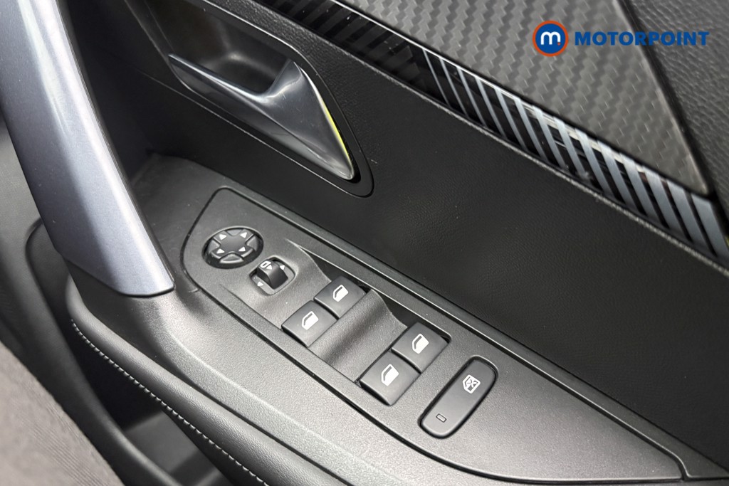 Peugeot 2008 Allure Premium Manual Petrol SUV - Stock Number (1645537) - 15th supplementary image