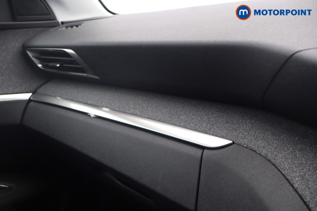 Peugeot 3008 Allure Manual Petrol SUV - Stock Number (1646024) - 9th supplementary image